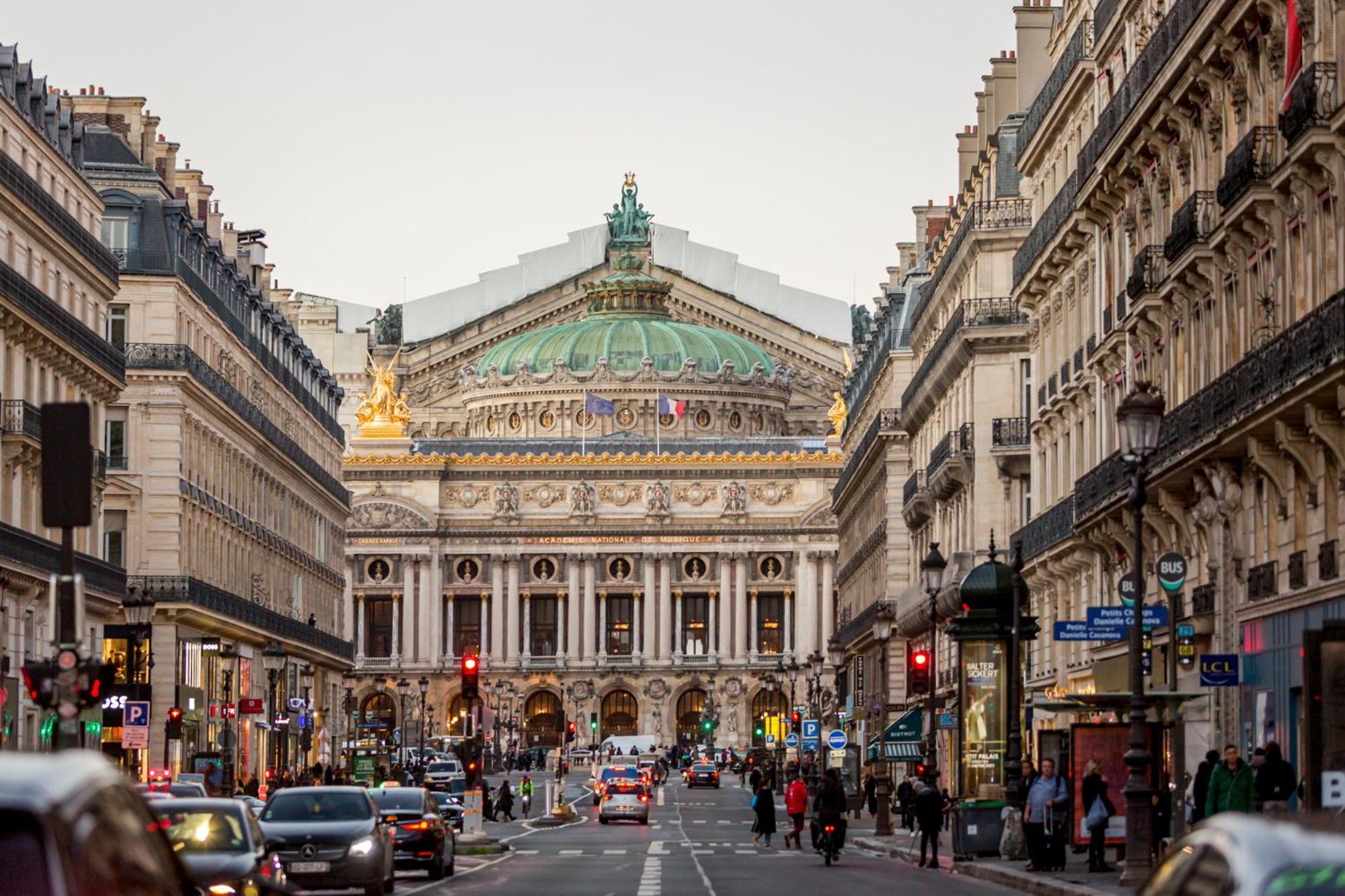 Cozy - Louvre - Dalayrac París